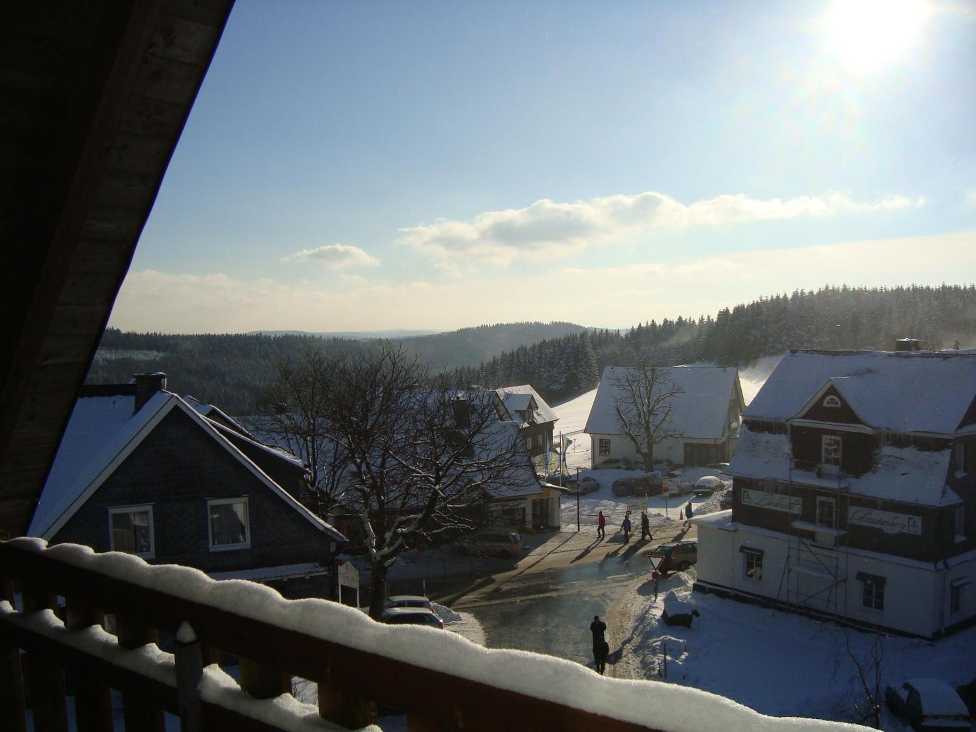 Skihang 100 Meter Vom App Bergfrieden Appartement Winterberg Buitenkant foto